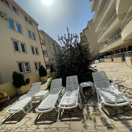 Charm Apartment Petrovac Luaran gambar