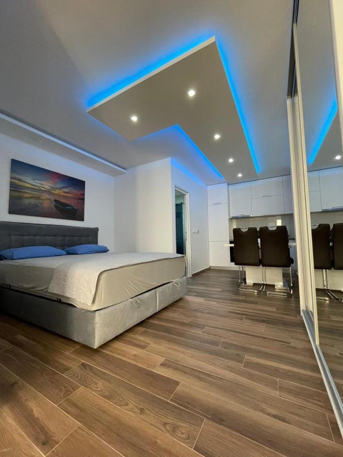 Charm Apartment Petrovac Luaran gambar