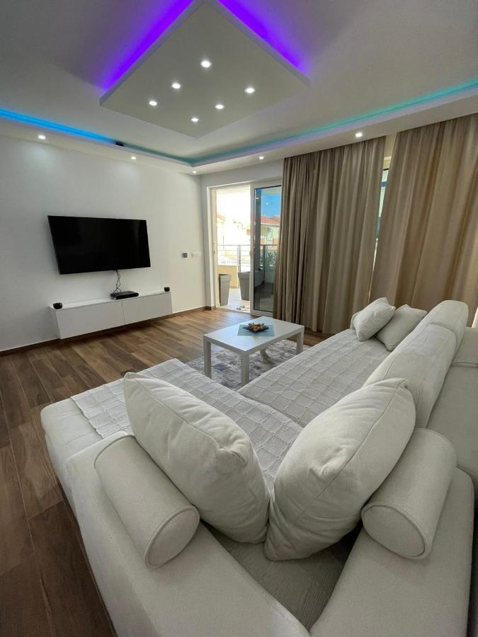 Charm Apartment Petrovac Luaran gambar
