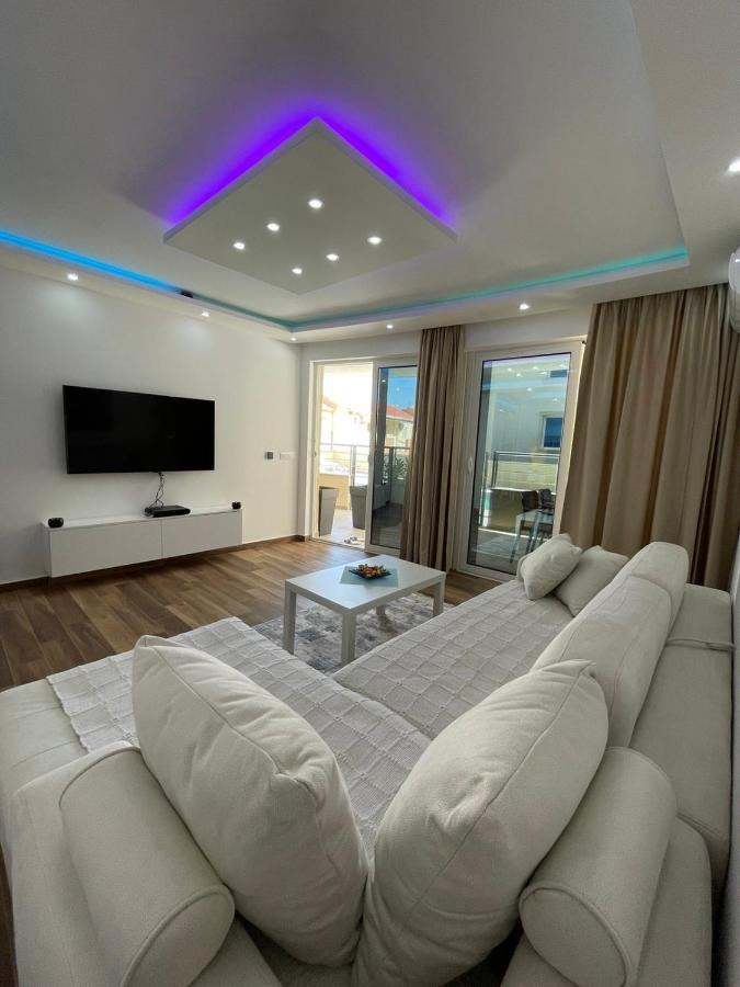 Charm Apartment Petrovac Luaran gambar