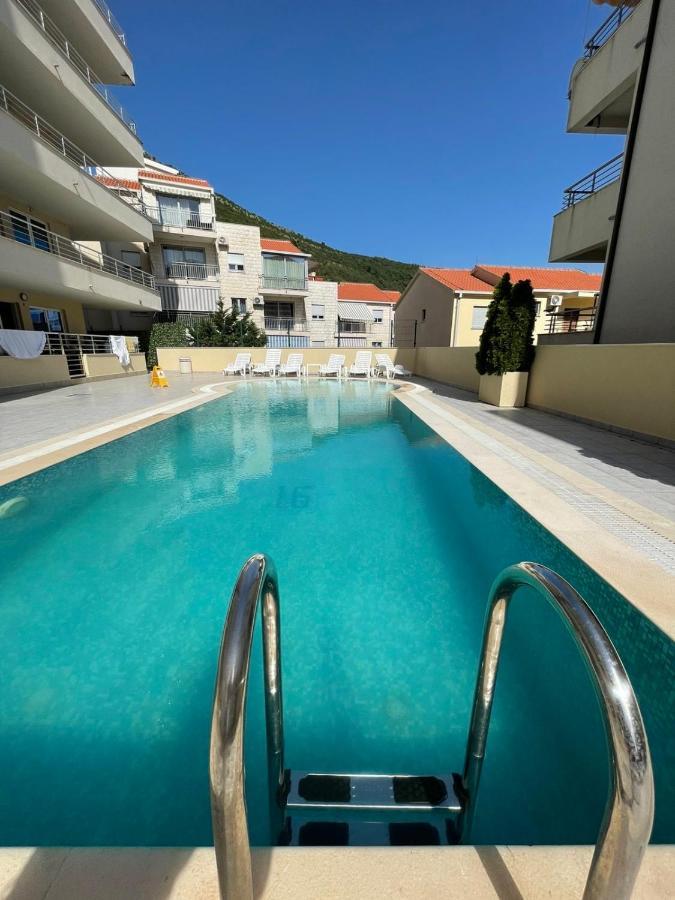 Charm Apartment Petrovac Luaran gambar