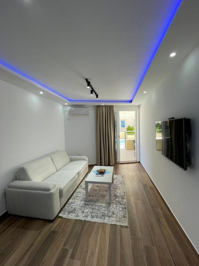 Charm Apartment Petrovac Luaran gambar